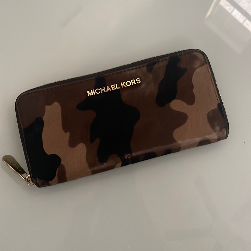 Michael Kors Camo Wallet